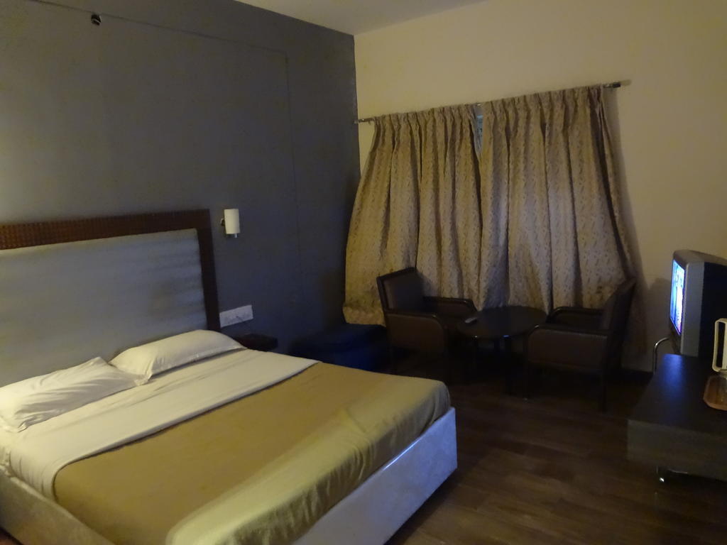 Hotel New Rajdarshan マディケーリ 部屋 写真