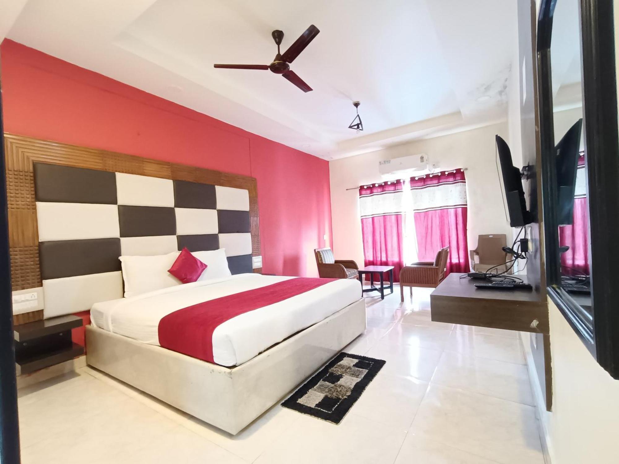 Hotel New Rajdarshan マディケーリ エクステリア 写真