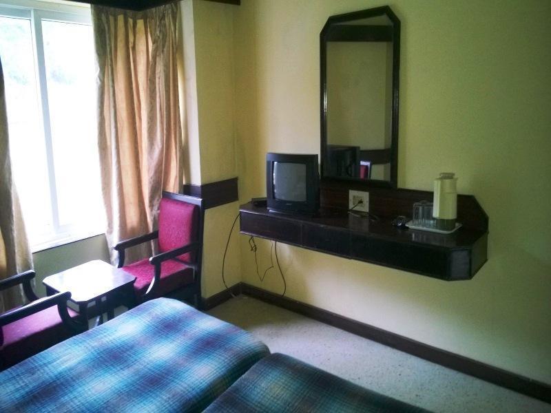 Hotel New Rajdarshan マディケーリ エクステリア 写真