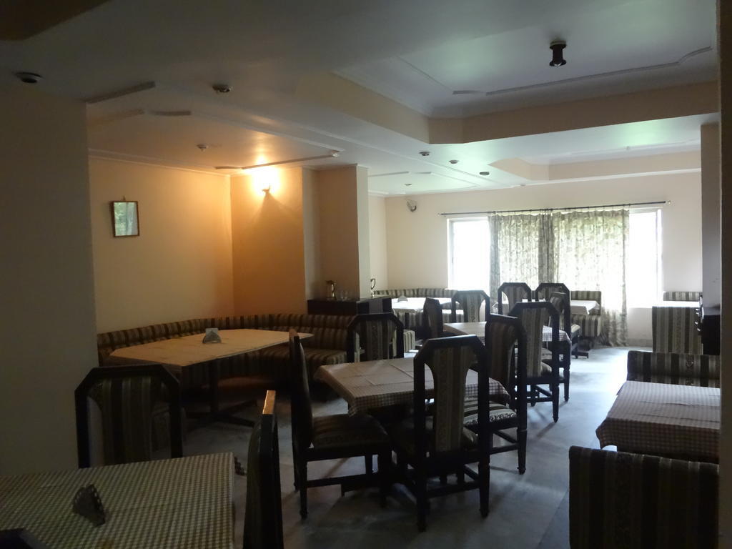 Hotel New Rajdarshan マディケーリ エクステリア 写真