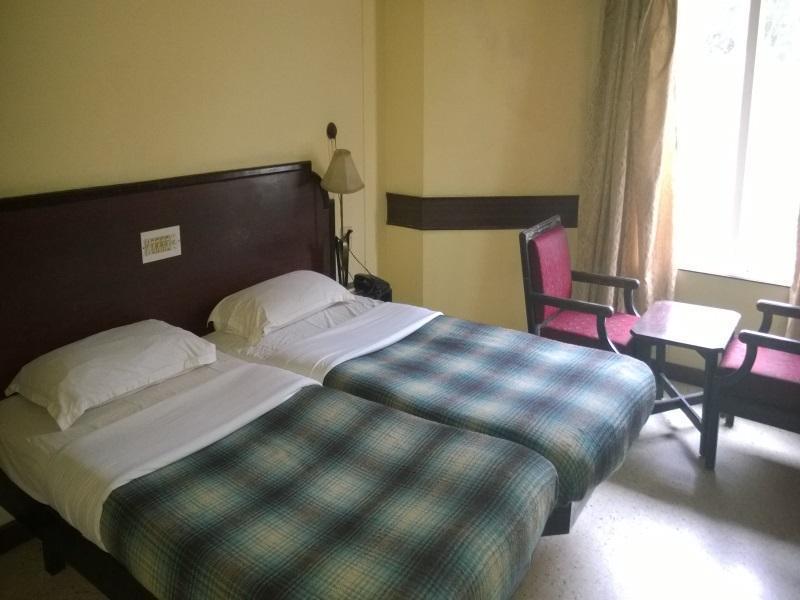 Hotel New Rajdarshan マディケーリ エクステリア 写真
